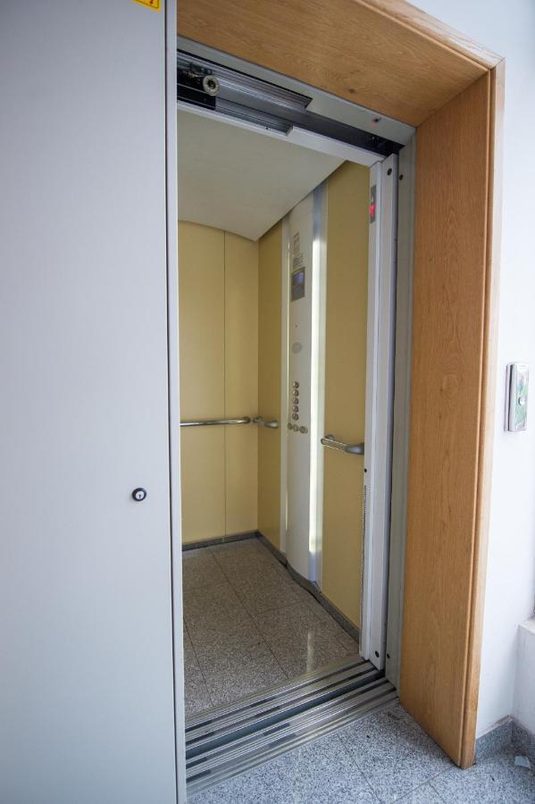 Apartment Lamar - Entry With Pin 0 - 24H, Underground Parking Garage, Elevator Slavonski Brod Exterior foto