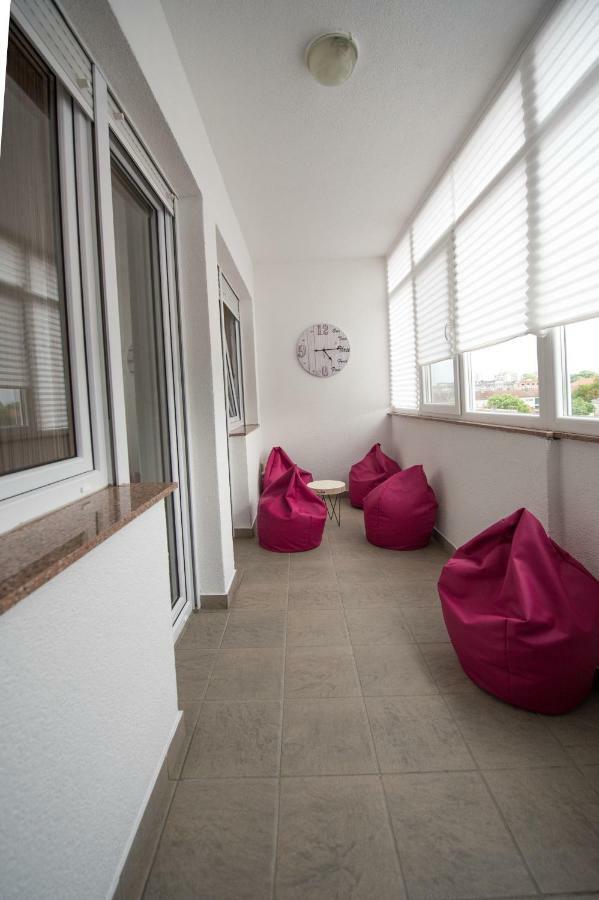 Apartment Lamar - Entry With Pin 0 - 24H, Underground Parking Garage, Elevator Slavonski Brod Exterior foto