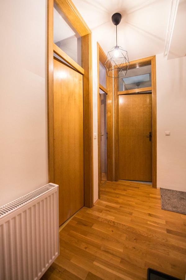 Apartment Lamar - Entry With Pin 0 - 24H, Underground Parking Garage, Elevator Slavonski Brod Exterior foto