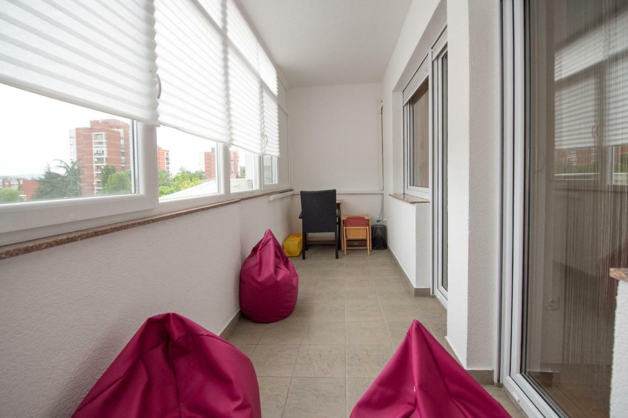 Apartment Lamar - Entry With Pin 0 - 24H, Underground Parking Garage, Elevator Slavonski Brod Exterior foto