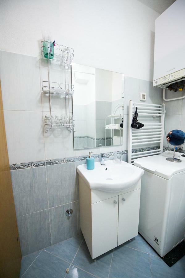 Apartment Lamar - Entry With Pin 0 - 24H, Underground Parking Garage, Elevator Slavonski Brod Exterior foto
